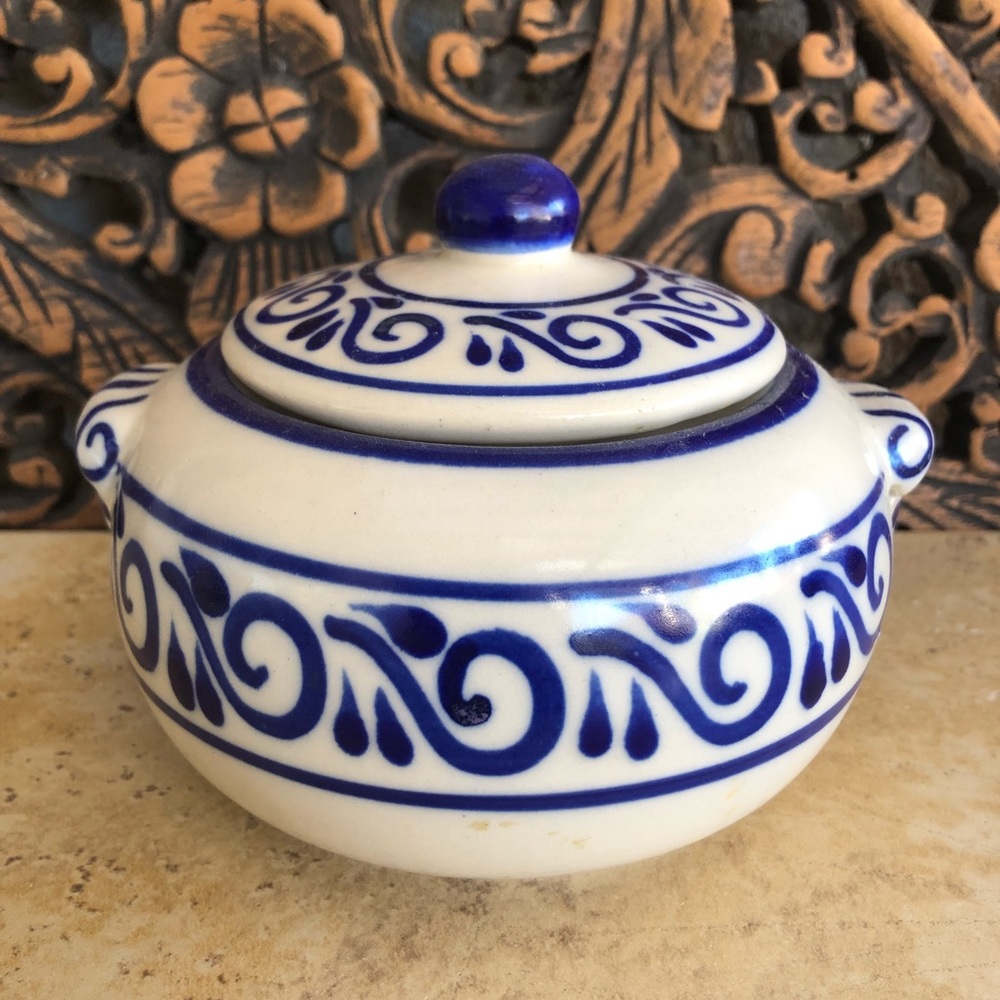 Vintage Blue White Mexico Ceramic Jar Trinket